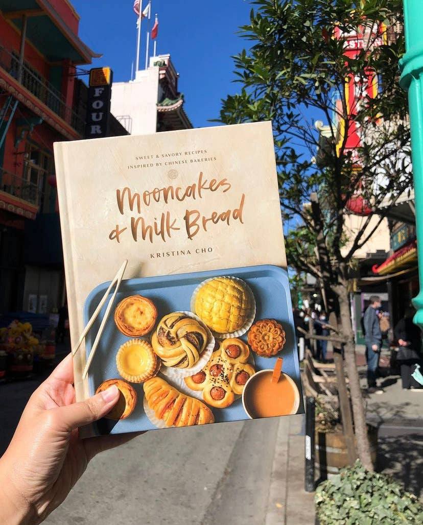 Mooncakes and Milk Bread (Kristina Cho)